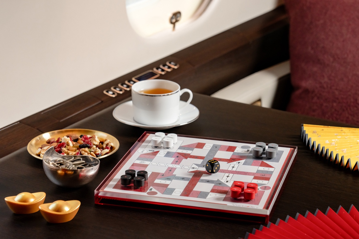 維思達特別設計的中國飛行棋棋盤，讓公務機會員與家人在棋盤上共享快樂時光。